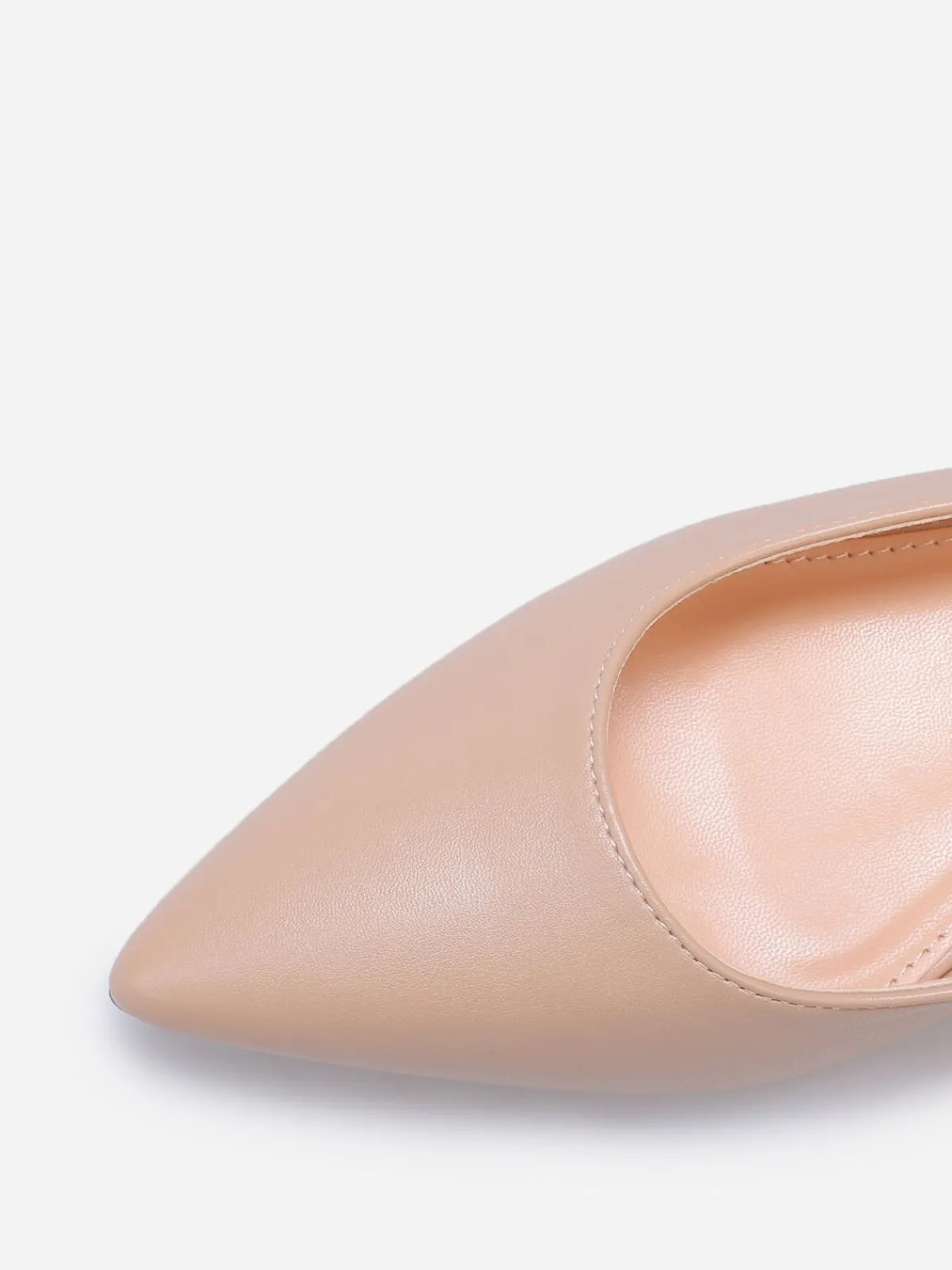 La Modeuse Ballerines slingback à bout pointu Nude