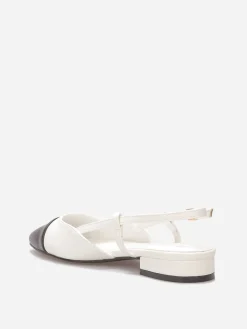 La Modeuse Ballerines slingback à bout contrastant Blanc