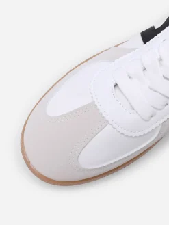Hot La Modeuse Baskets à empiècements texturés Blanc