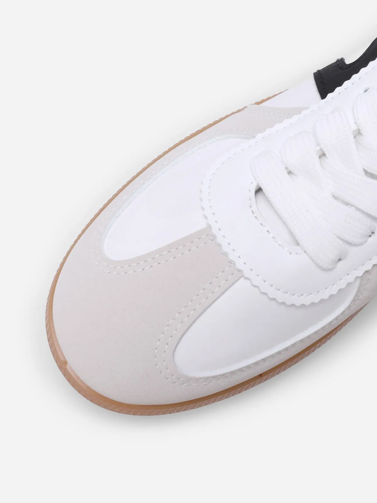Hot La Modeuse Baskets à empiècements texturés Blanc