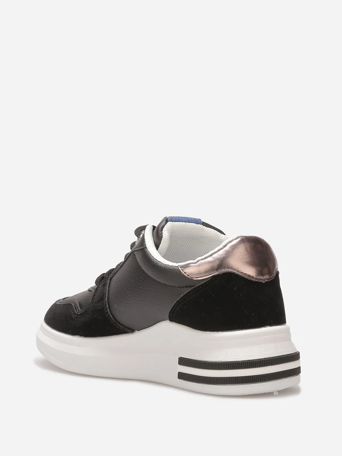 Discount La Modeuse Baskets basses avec détails denim et suédine Noir