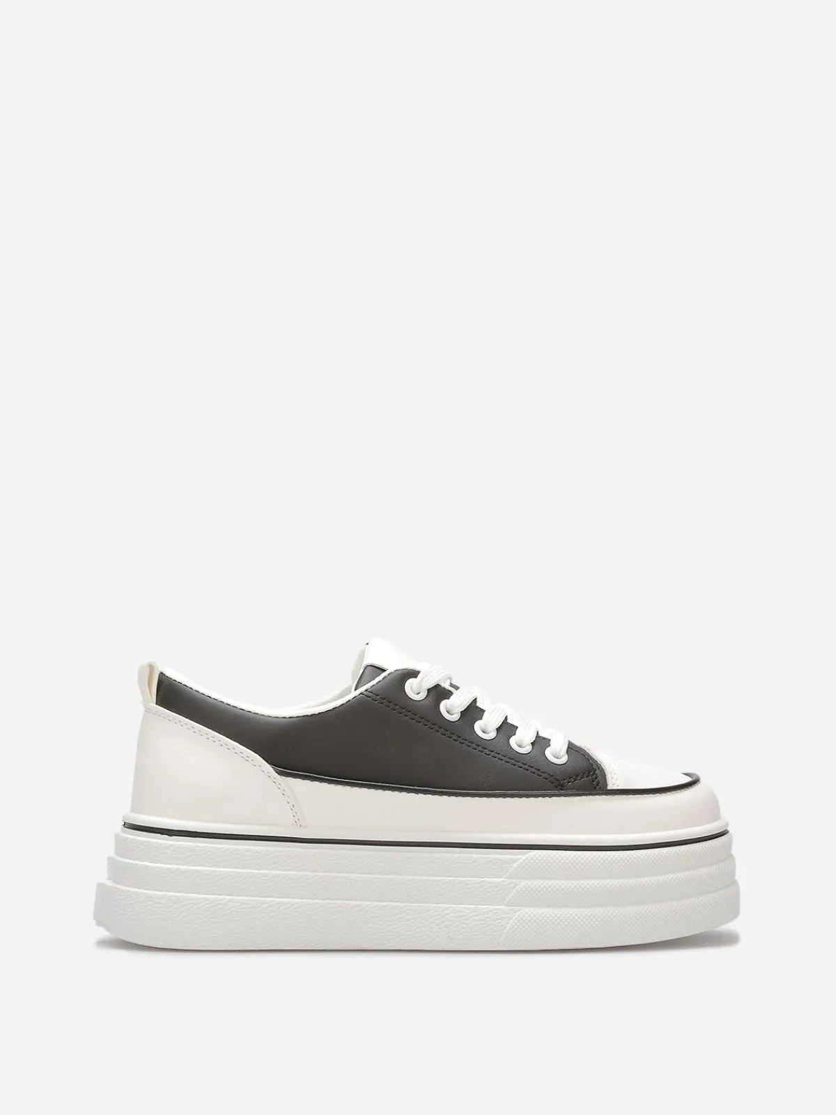 Outlet La Modeuse Baskets en simili à plateforme en relief Noir
