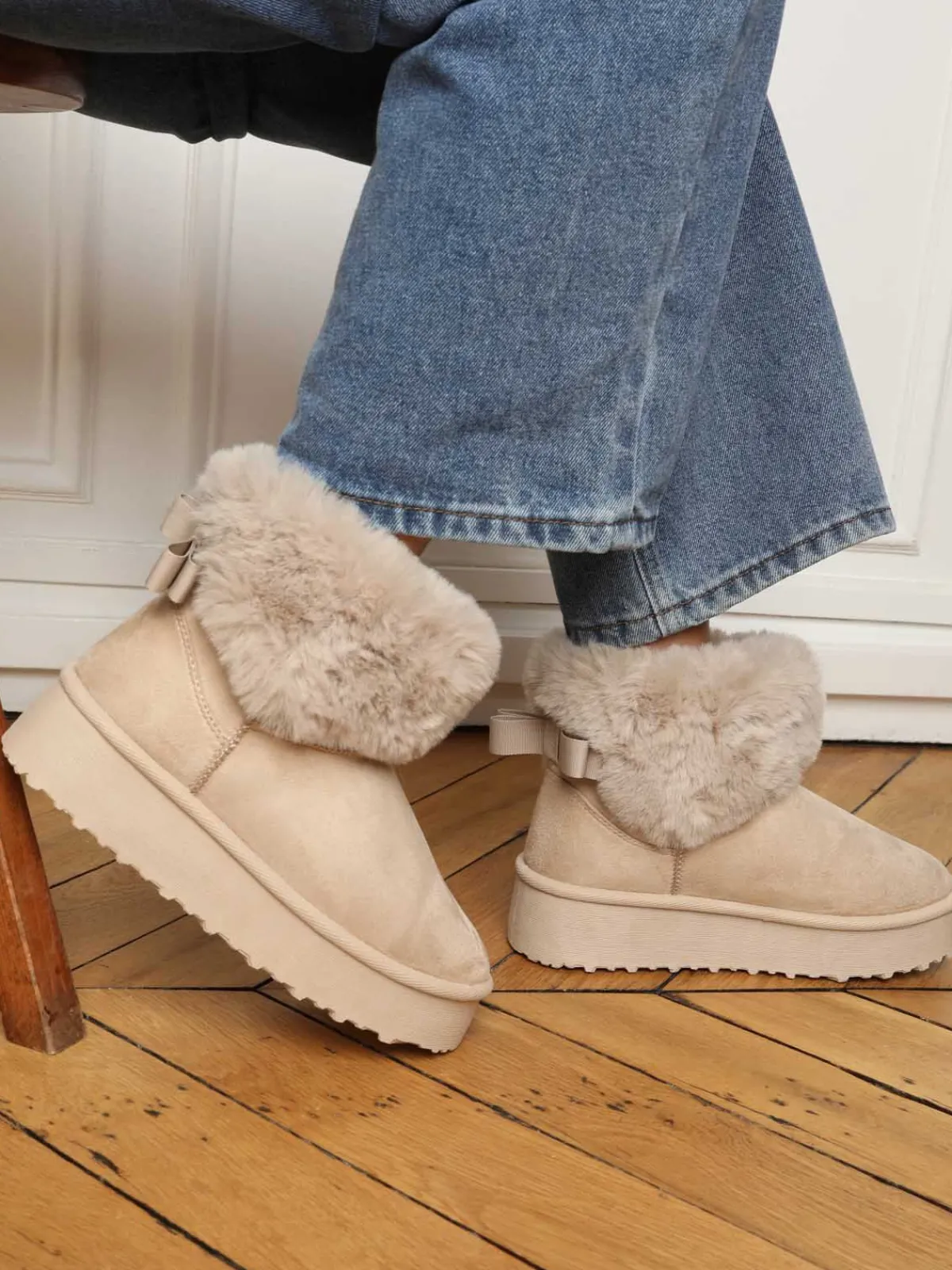 New La Modeuse Boots fourrées à plateforme et n艙ud Beige
