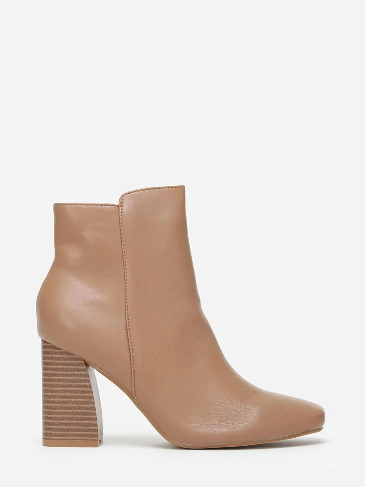 Hot La Modeuse Bottines à bout et talon carrés Camel