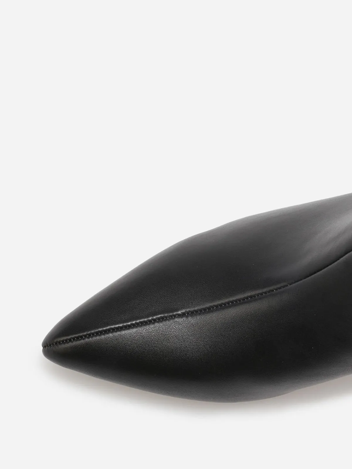 Sale La Modeuse Bottines pointues à petit talon métallique Noir