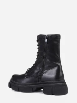 Online La Modeuse Bottines rangers à plateforme crantée Noir