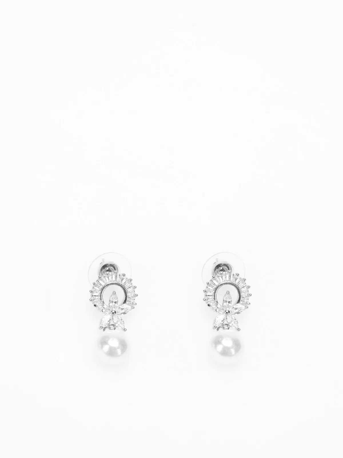 La Modeuse Boucles d'oreilles pendantes à perles et strass Argenté