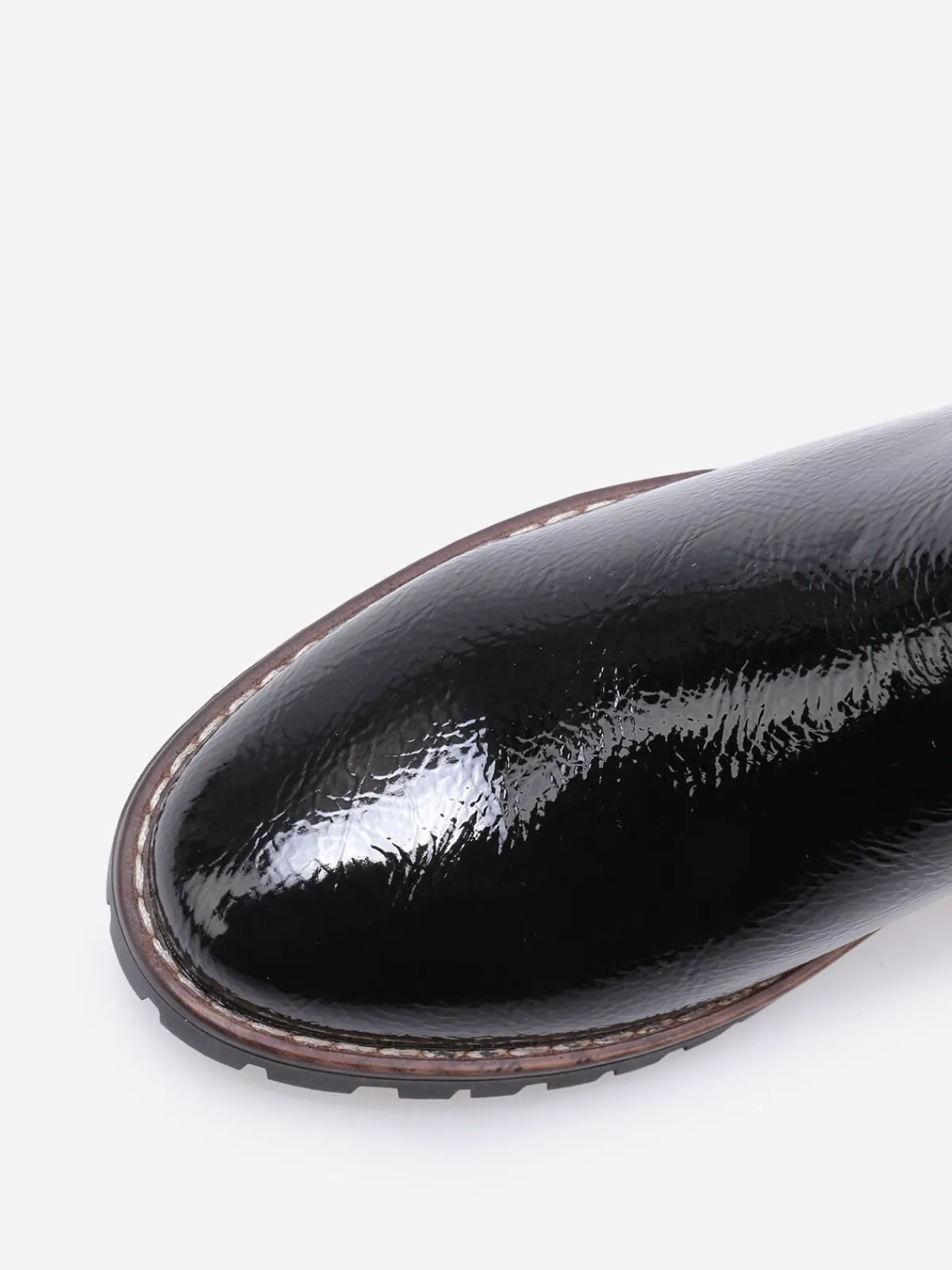 Sale La Modeuse Chelsea vernies à semelle crantée Noir