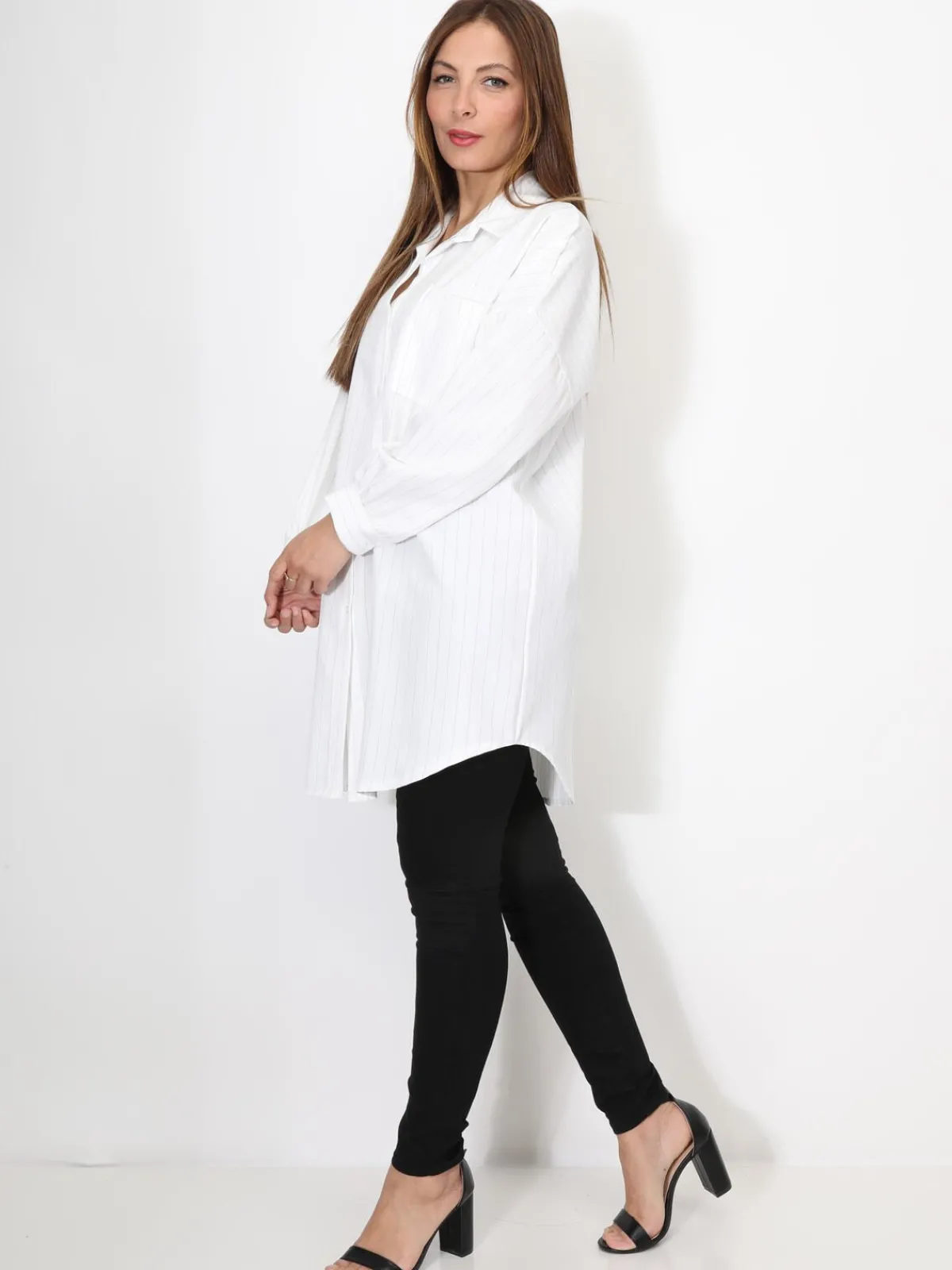 Discount La Modeuse Chemise ample et longue à rayures Blanc