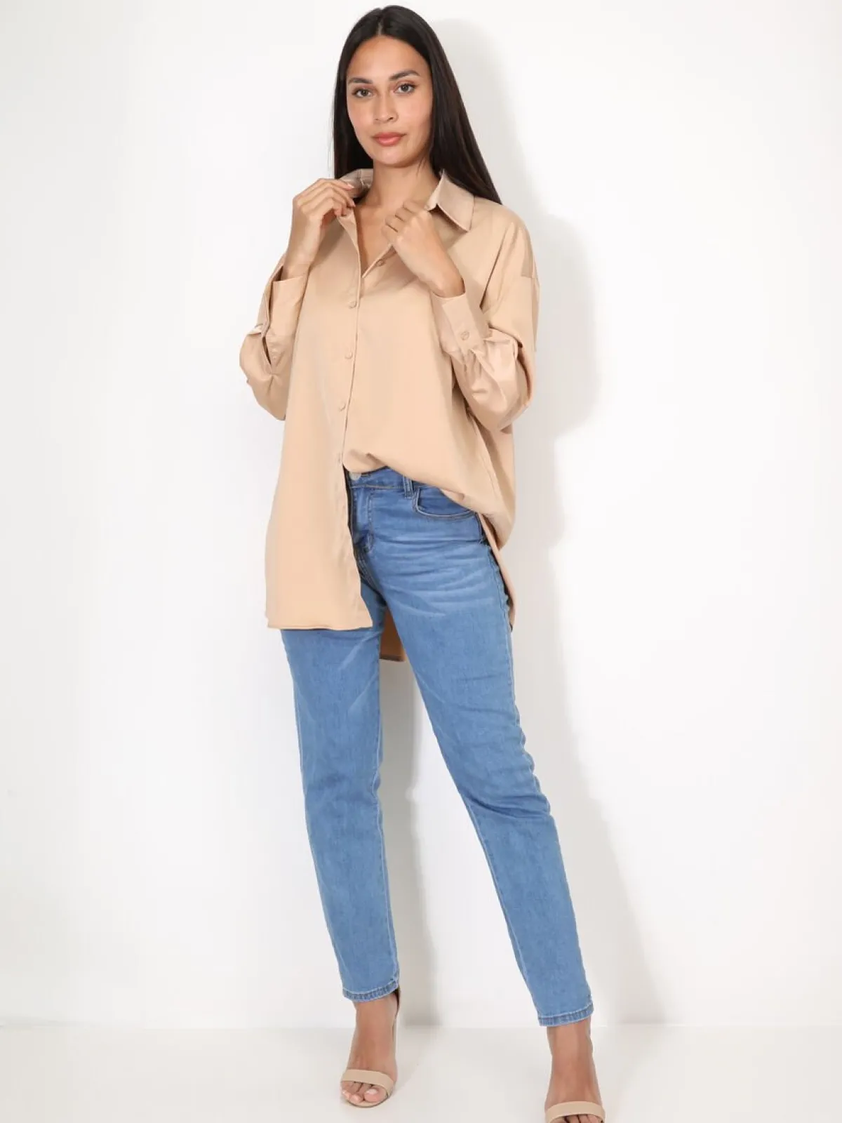 Clearance La Modeuse Chemise satinée oversize à fentes Champagne