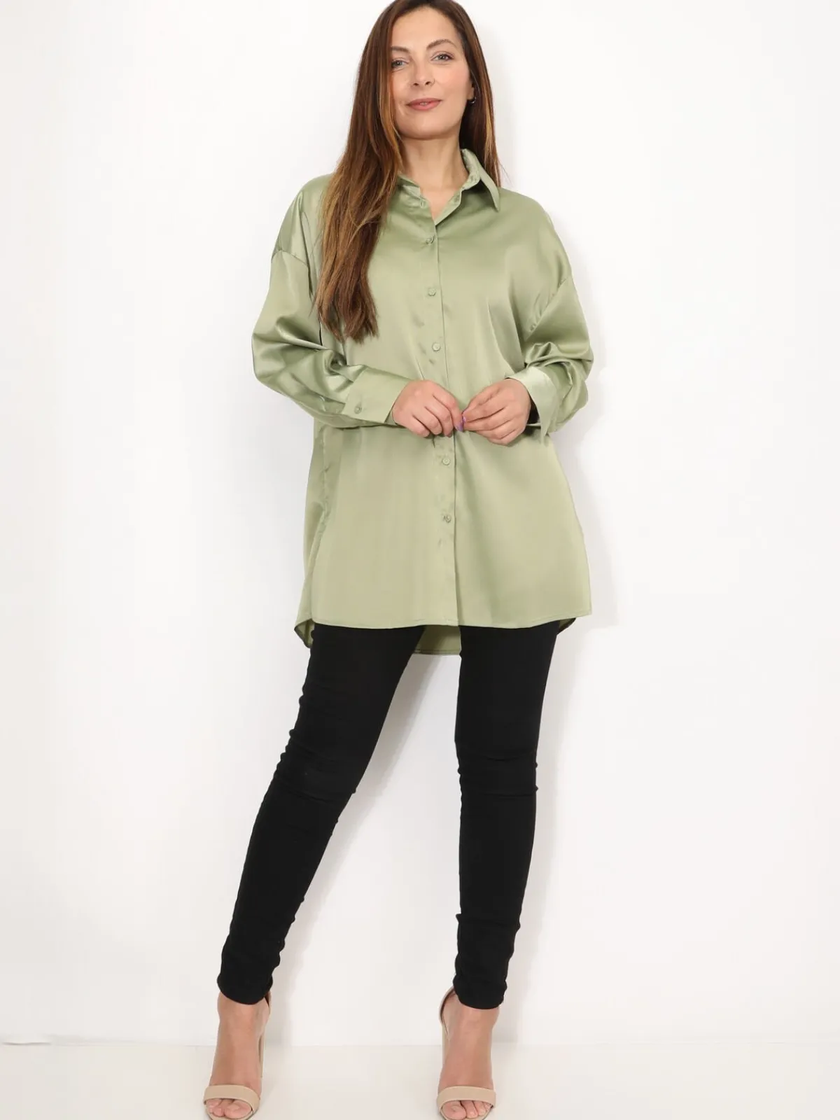 La Modeuse Chemise satinée oversize à fentes Vertclair