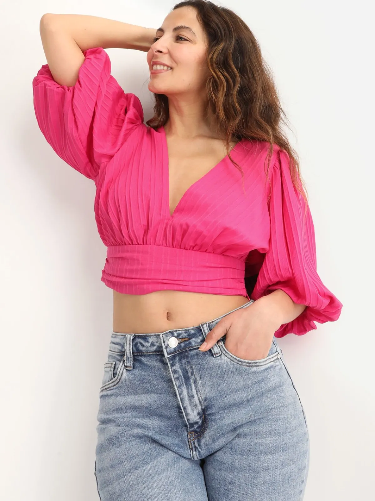 Sale La Modeuse Crop Top plissé à manches ballons Fuchsia