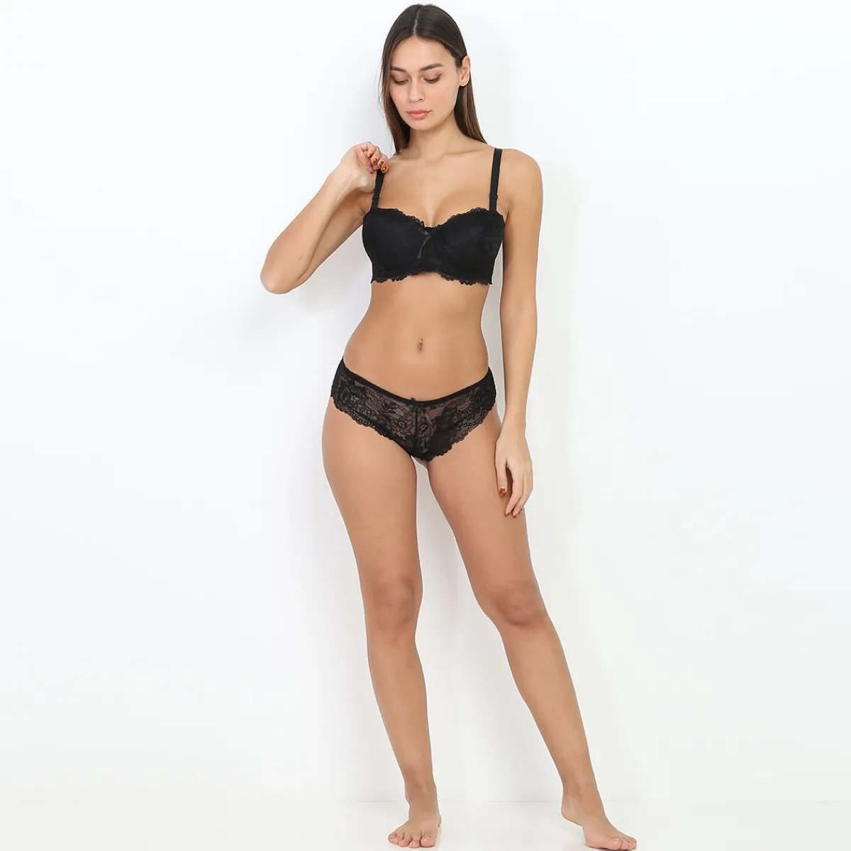 New La Modeuse Ensemble corbeille en dentelle Noir