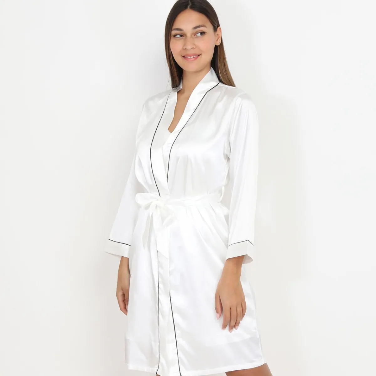 New La Modeuse Ensemble kimono et nuisette s satinés Blanc