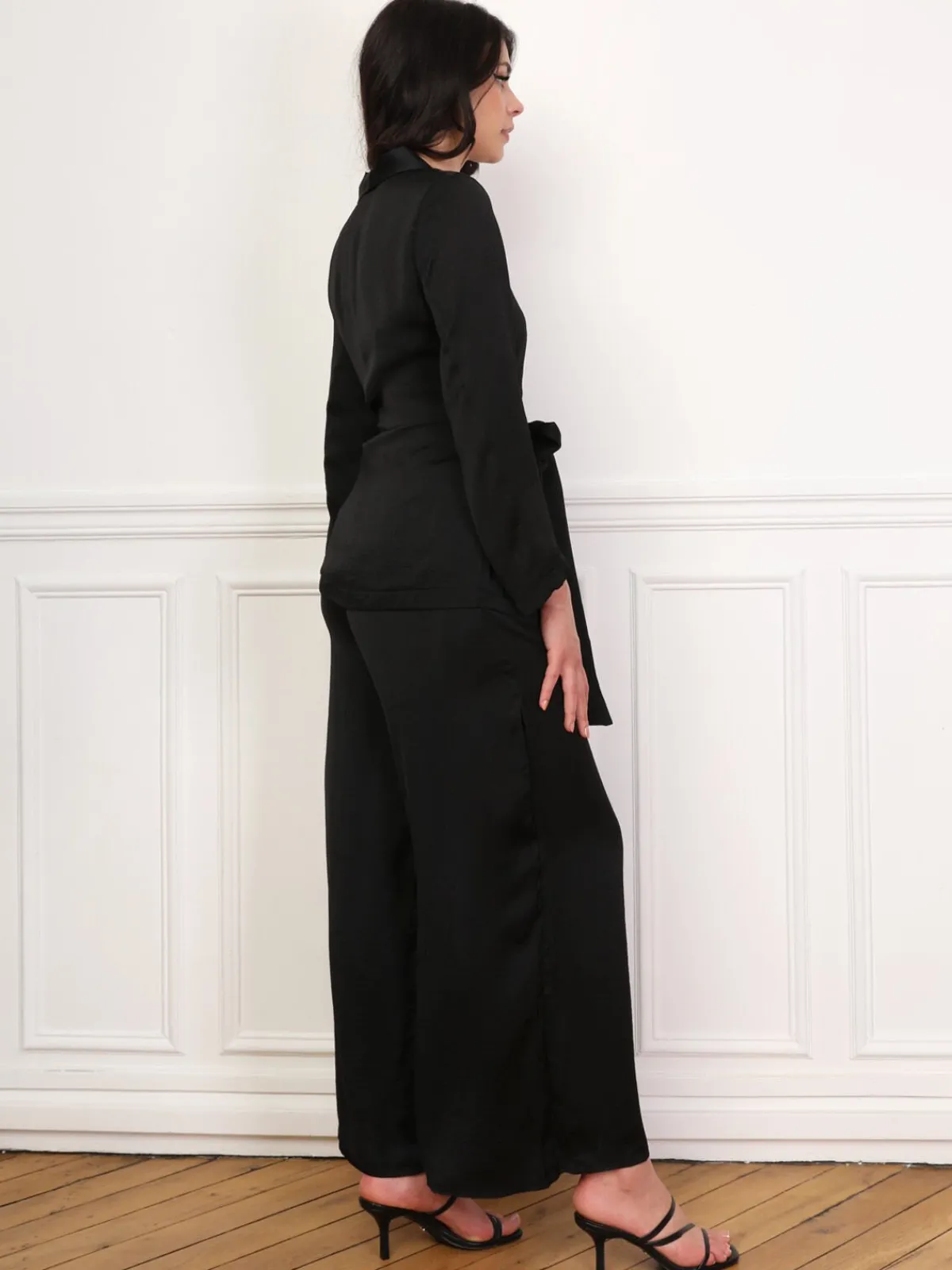 New La Modeuse Ensemble kimono et pantalon texturés Noir