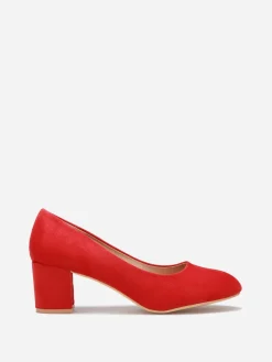 Clearance La Modeuse Escarpins arrondis en suédine grandes tailles Rouge