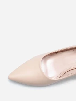Outlet La Modeuse Escarpins pointus à talon fin Nude