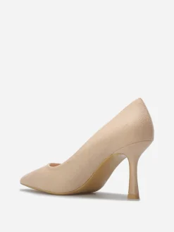 Outlet La Modeuse Escarpins pointus en suédine Beige