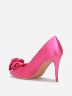 Sale La Modeuse Escarpins satinés à fleur Fuchsia