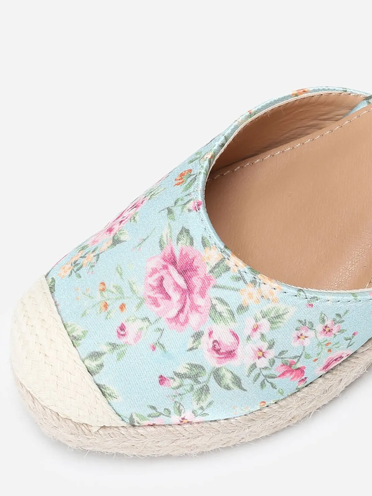 Sale La Modeuse Espadrilles compensées à fleurs Vert