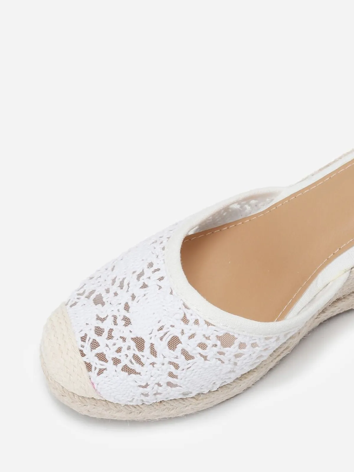 La Modeuse Espadrilles compensées dentelées à nouer Blanc