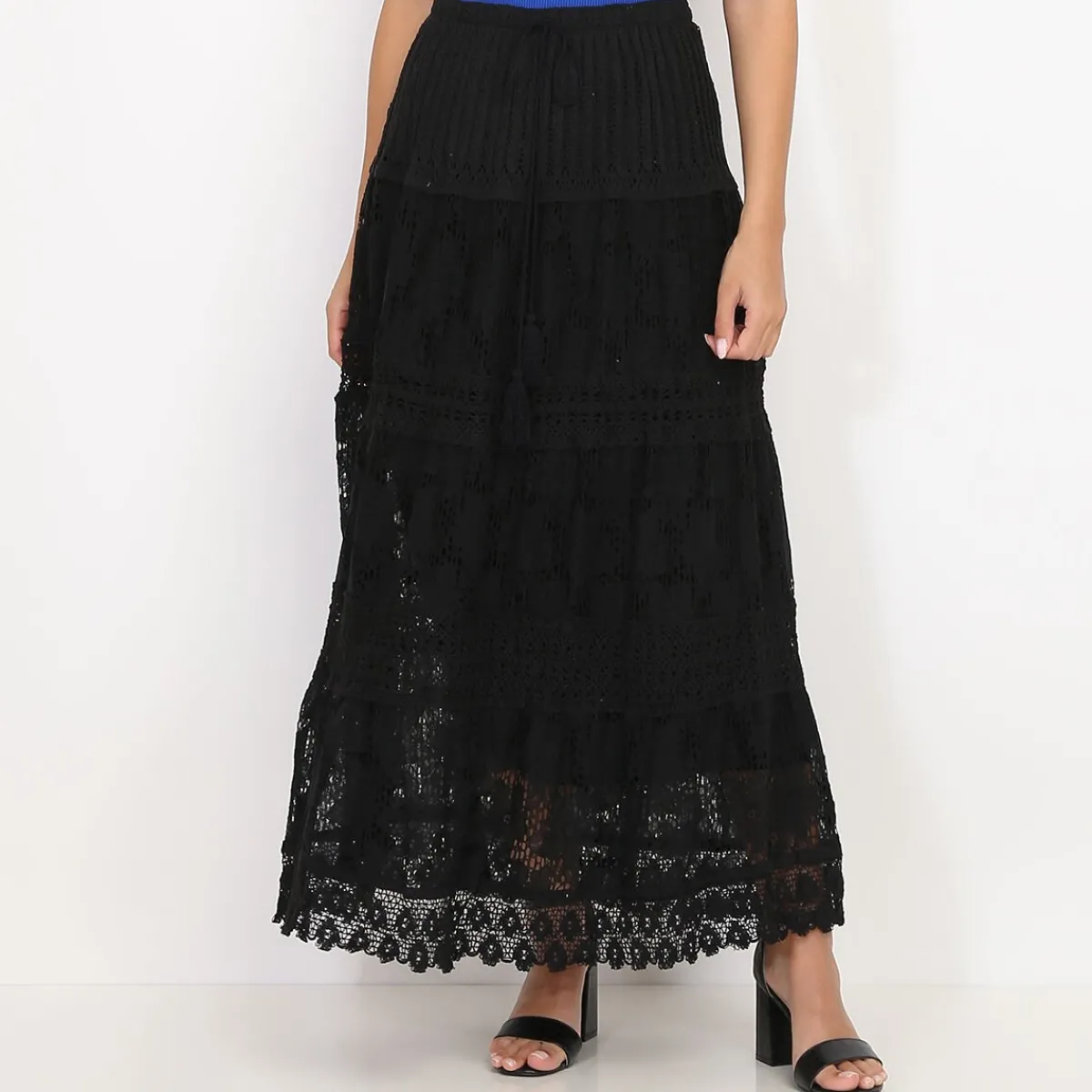Sale La Modeuse Jupe en crochet et dentelle Noir