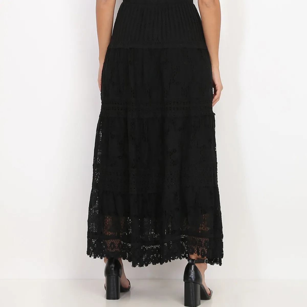 Sale La Modeuse Jupe en crochet et dentelle Noir