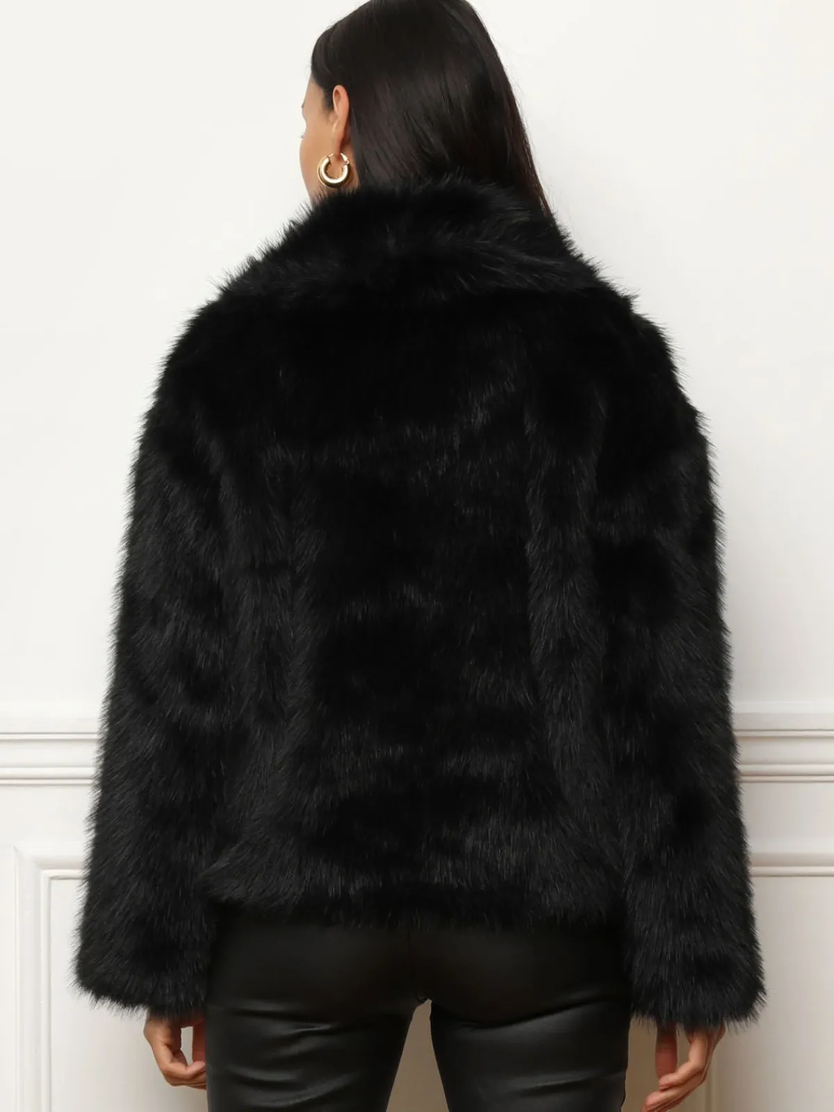 Online La Modeuse Manteau court fourré Noir