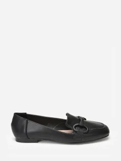 Online La Modeuse Mocassins à bride métallique et surpiqûres Noir