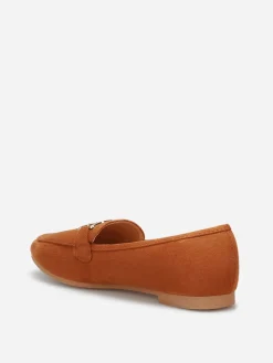 Discount La Modeuse Mocassins en suédine à boucle en strass Camel