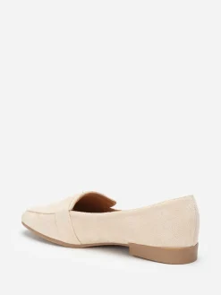 Sale La Modeuse Mocassins en suédine avec boucle à strass Beige