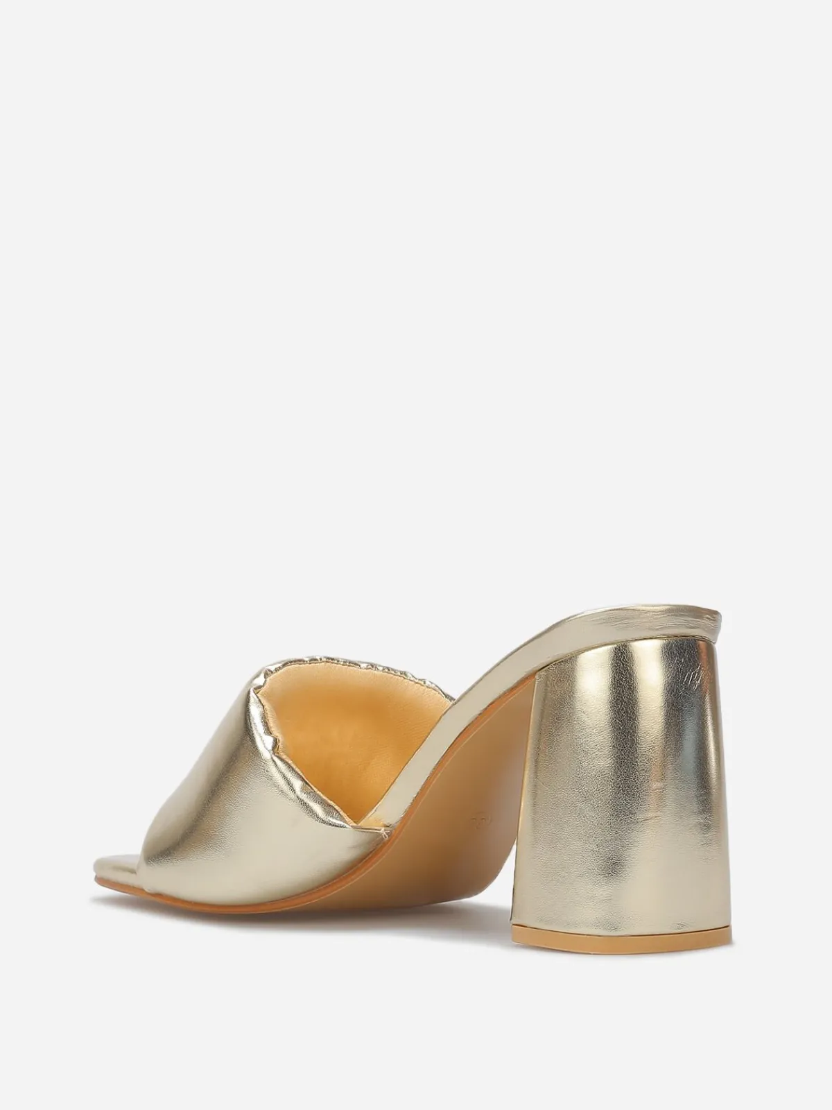 Outlet La Modeuse Mules à talon et bride rembourrée Doré