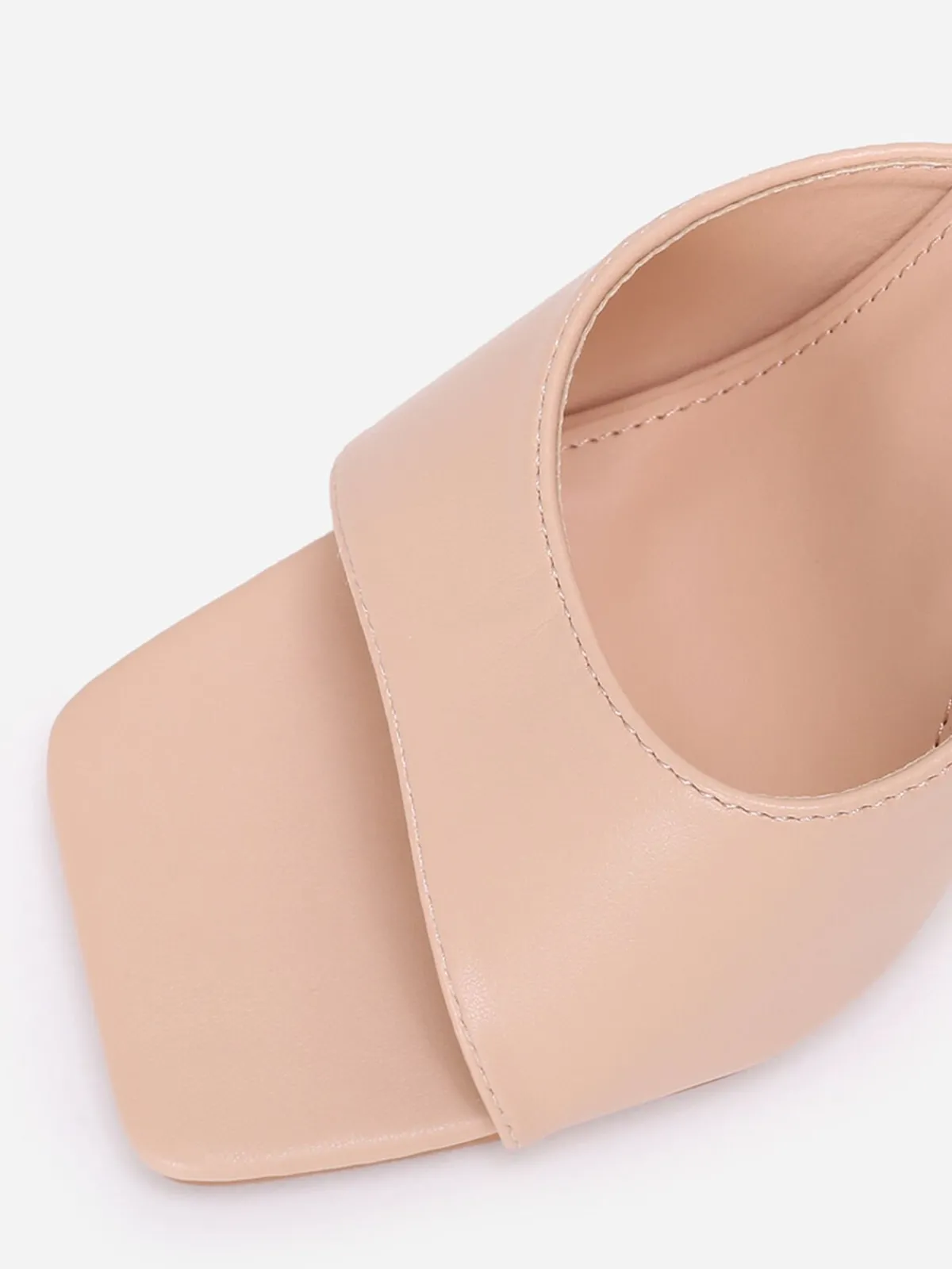 Sale La Modeuse Mules en simili à large talon triangle Beige