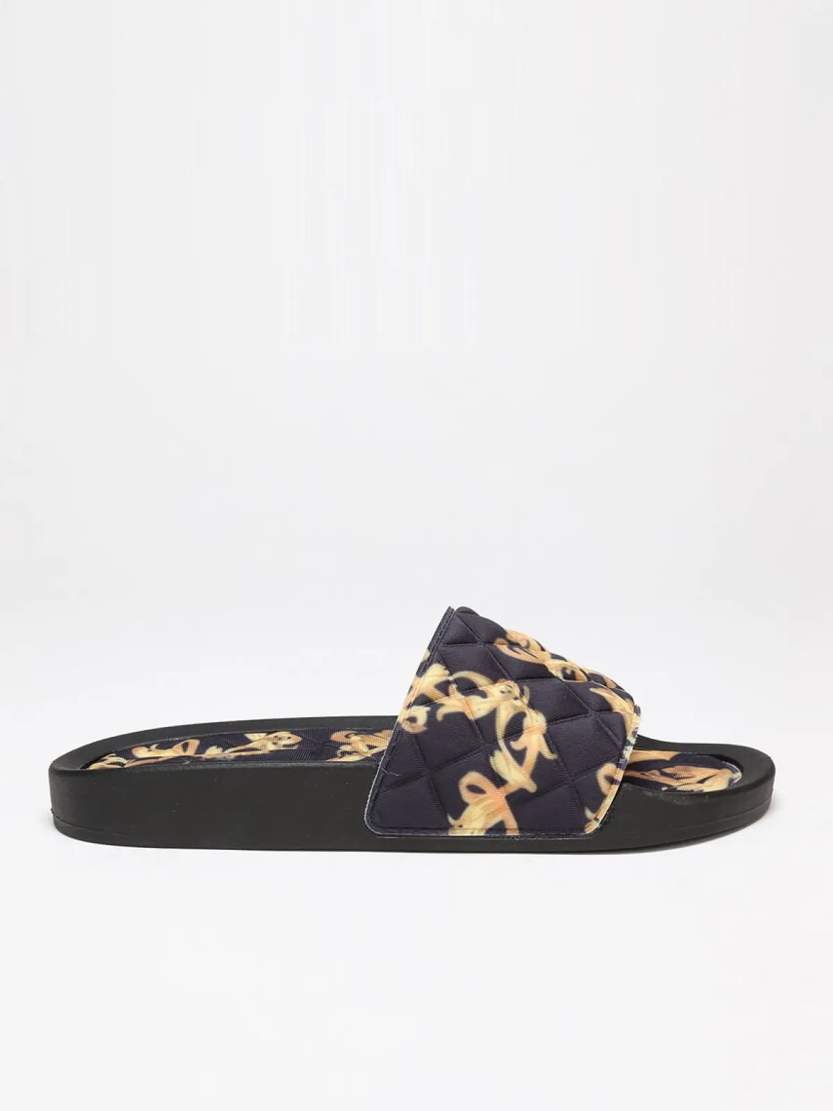 New La Modeuse Mules matelassées à imprimé baroque Noir