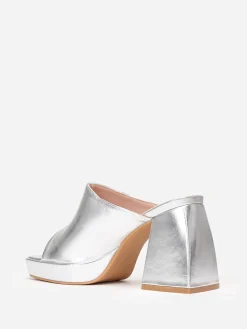 Clearance La Modeuse Mules plateformes à talon trapèze Argenté
