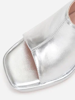 Clearance La Modeuse Mules plateformes à talon trapèze Argenté