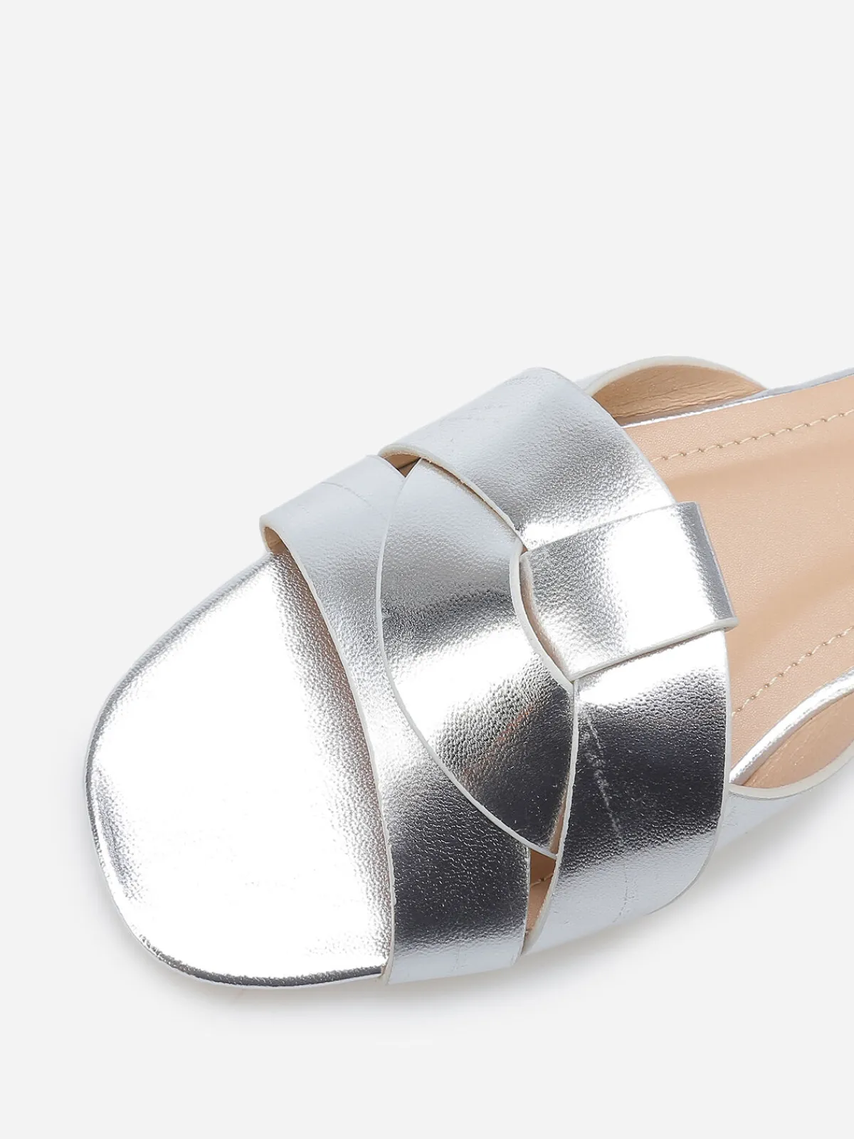 Discount La Modeuse Mules plates à brides entrecroisées Argenté