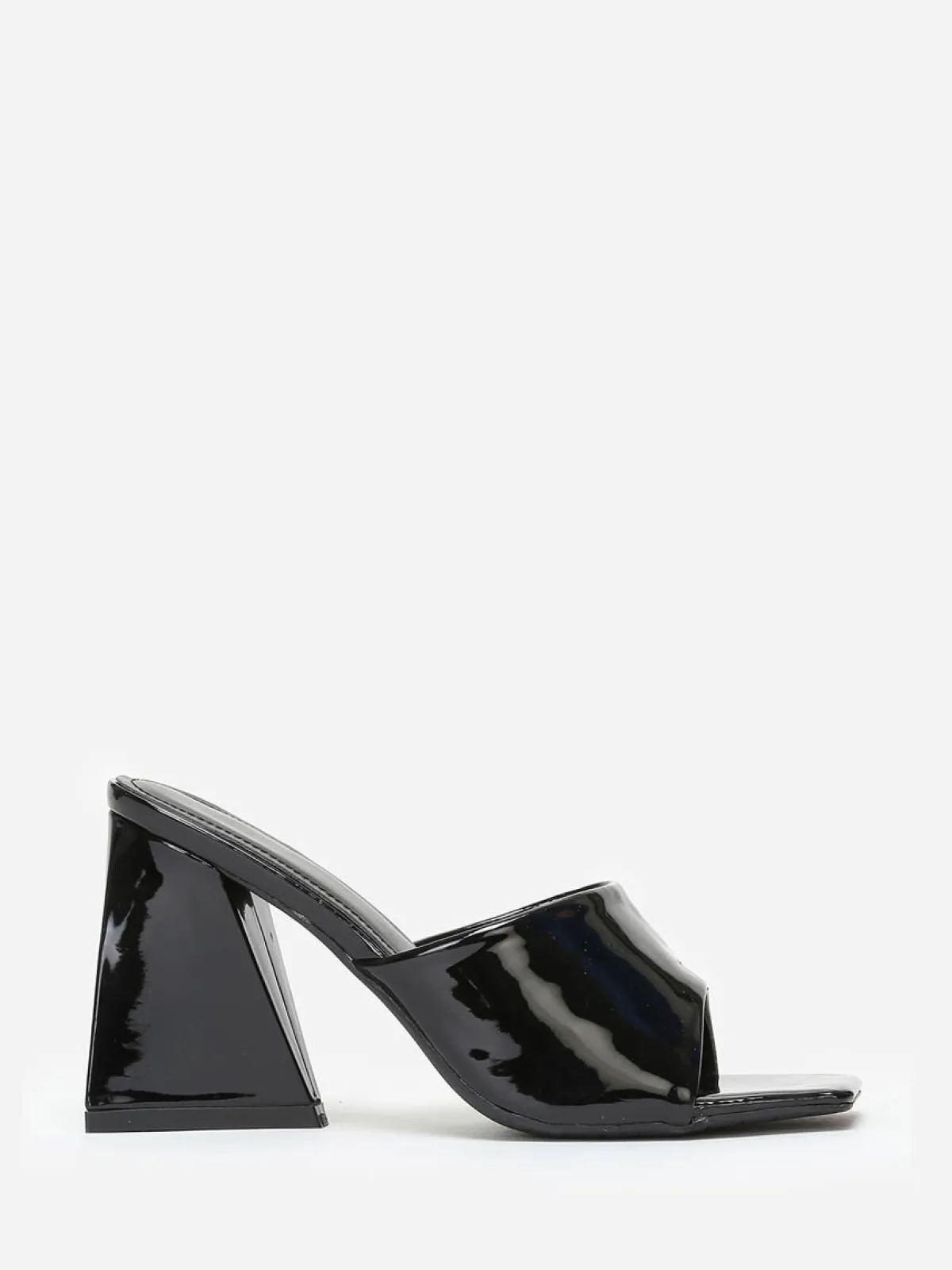 Hot La Modeuse Mules vernies à talon en triangle Noir