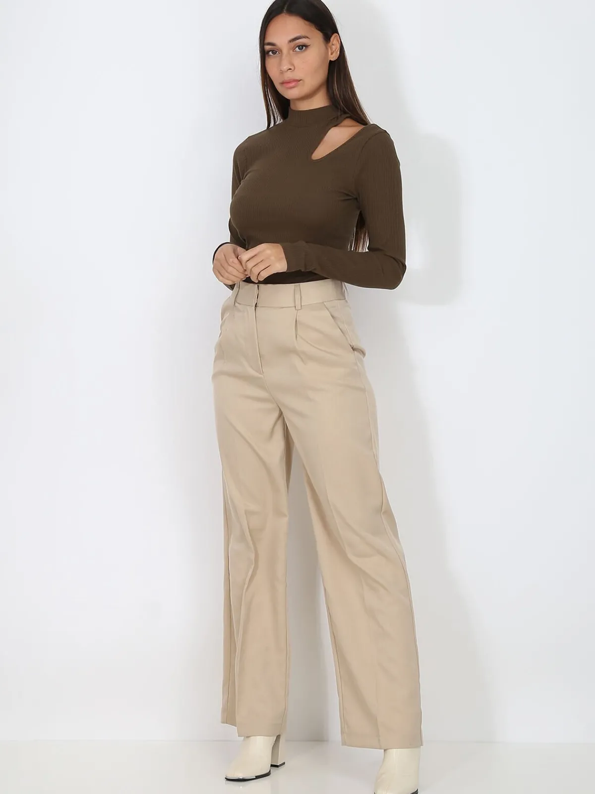 Outlet La Modeuse Pantalon à pinces ample Beige