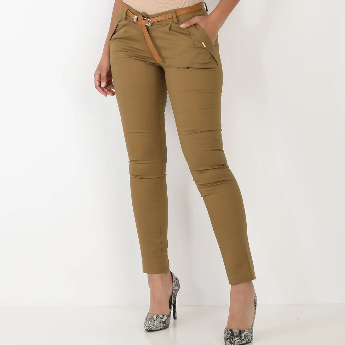 Hot La Modeuse Pantalon à pinces avec ceinture Camel