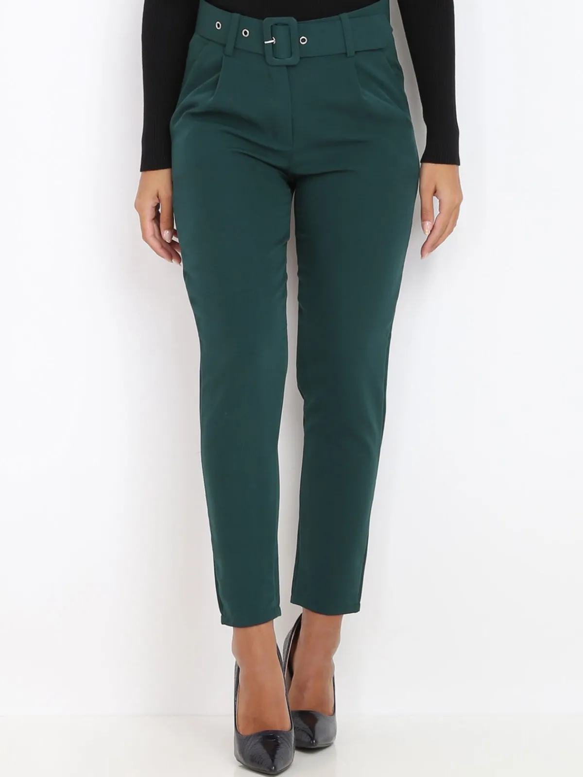 Outlet La Modeuse Pantalon à pinces ceinturé Vertfoncé