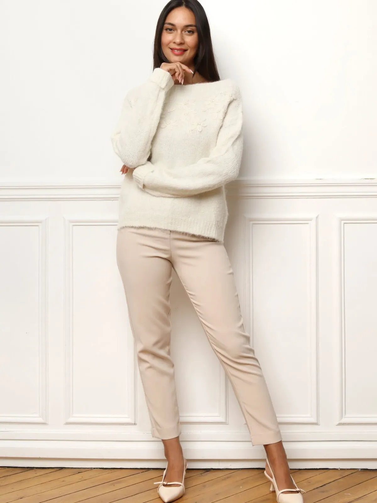 Best La Modeuse Pull à col bateau et fleurs brodées Beige