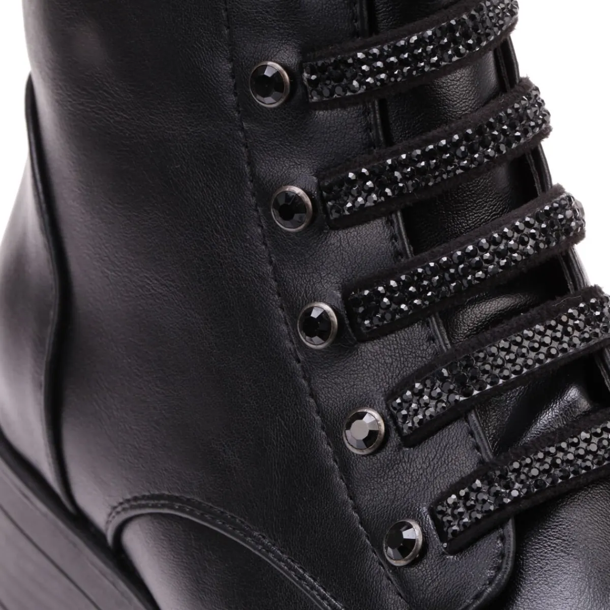 Outlet La Modeuse Rangers à lacets à strass Noir