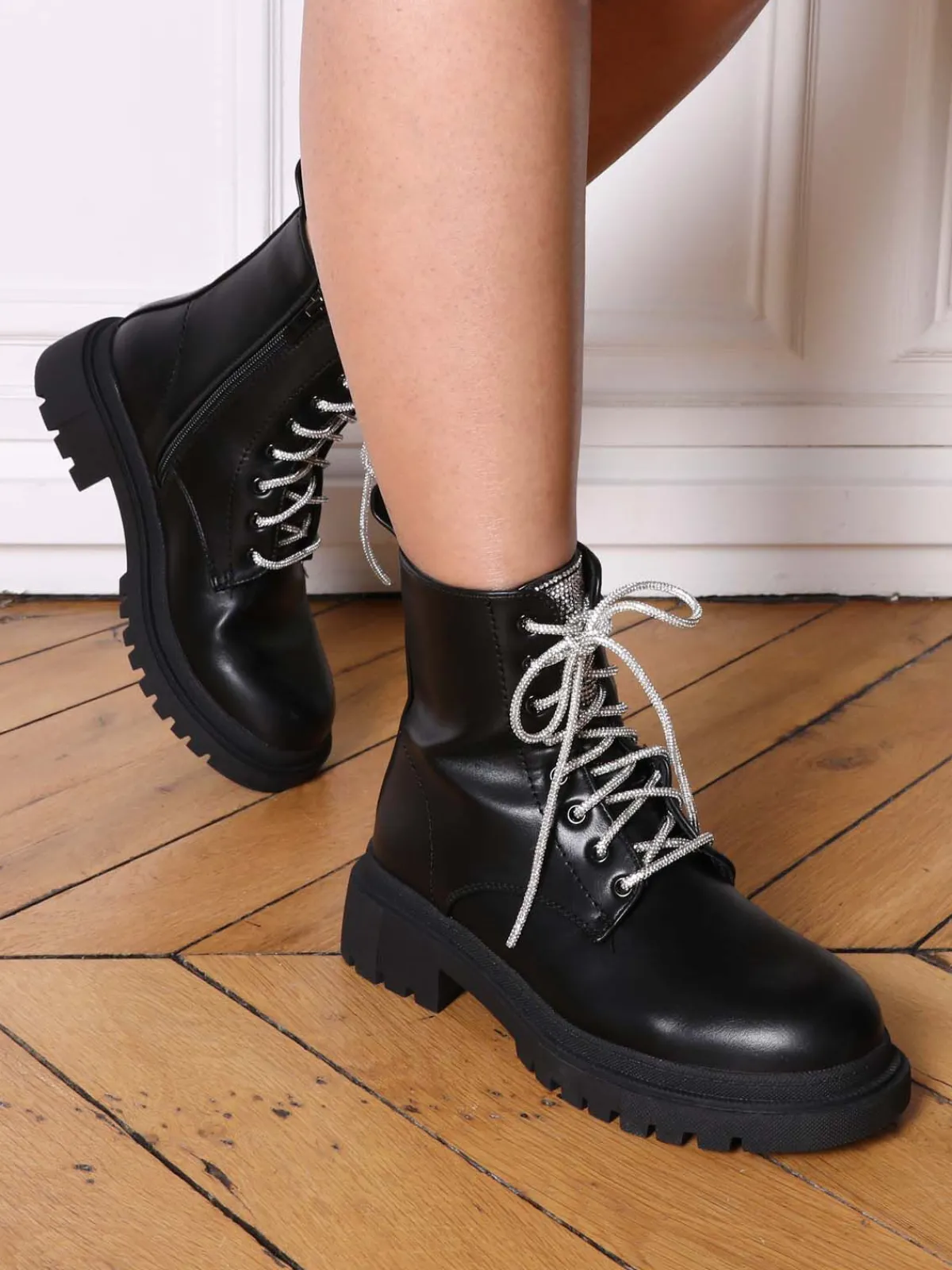 Online La Modeuse Rangers à strass et double lacets Noir