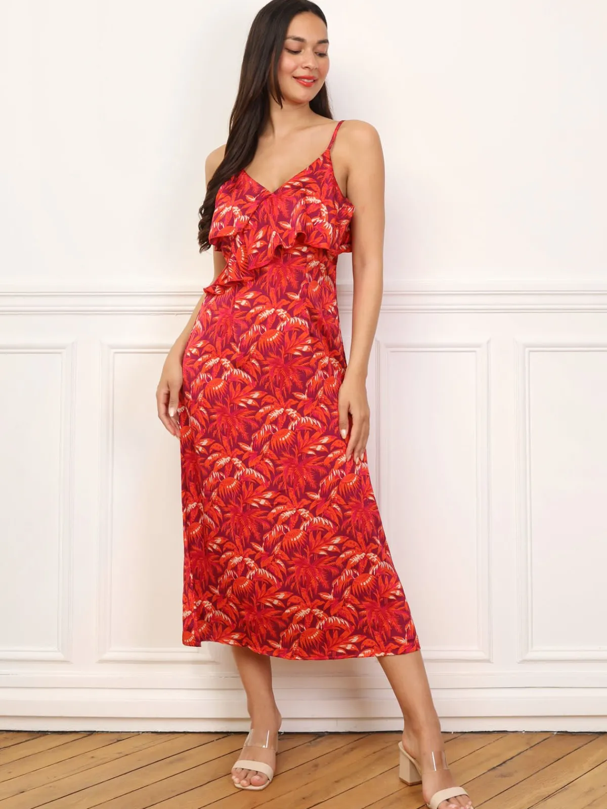 New La Modeuse Robe à motif palmiers et volants Rouge