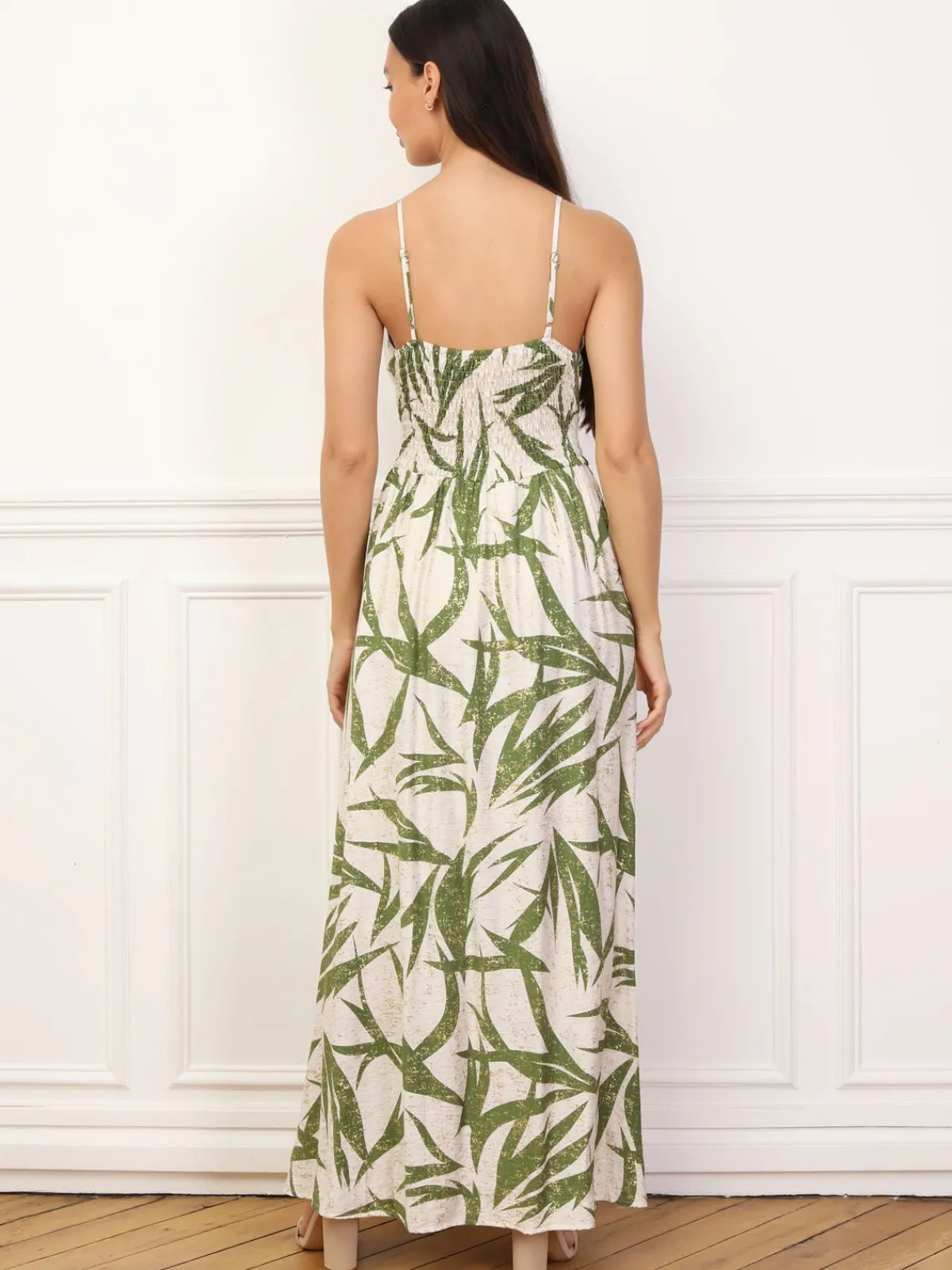 Sale La Modeuse Robe à motif tropical et éclats dorés Vert