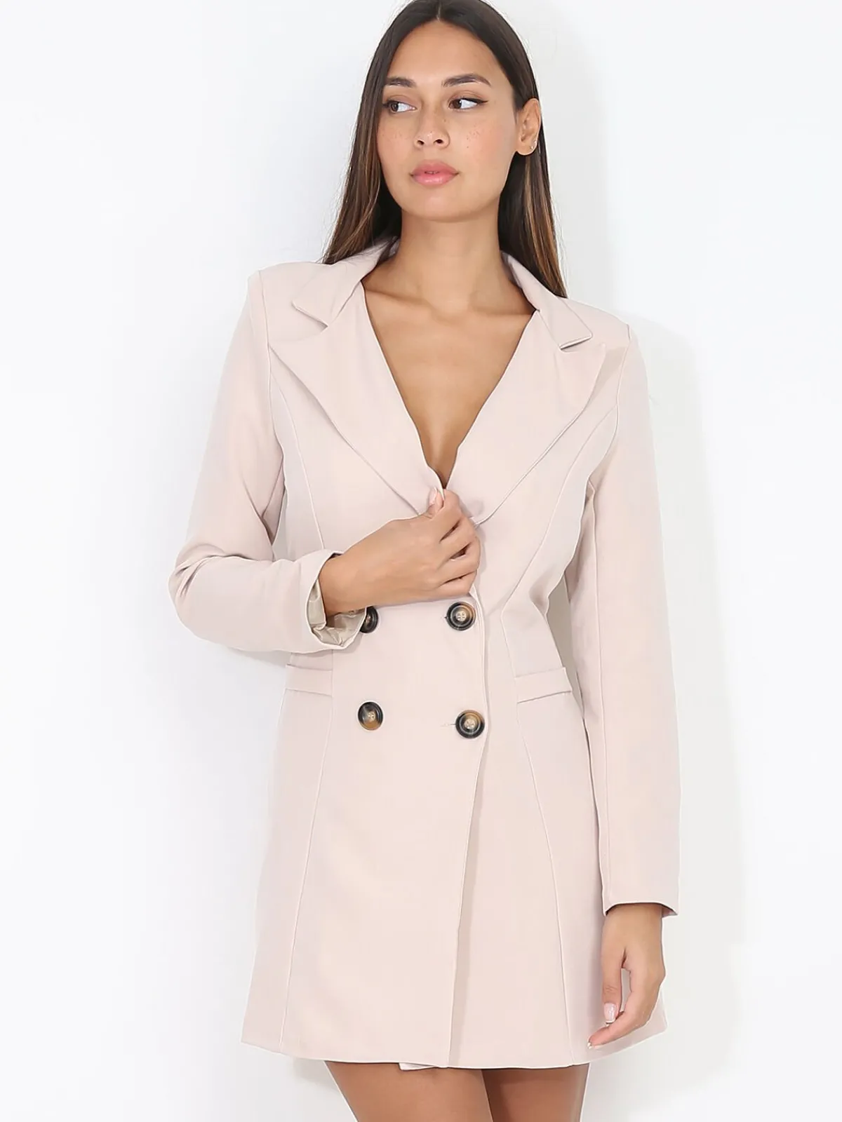 Online La Modeuse Robe blazer cintrée et boutonnée Nude