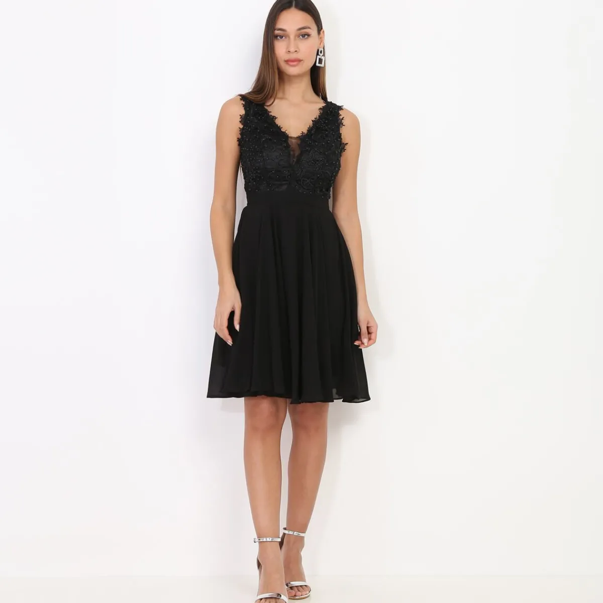 Outlet La Modeuse Robe brodée à perles grandes tailles Noir