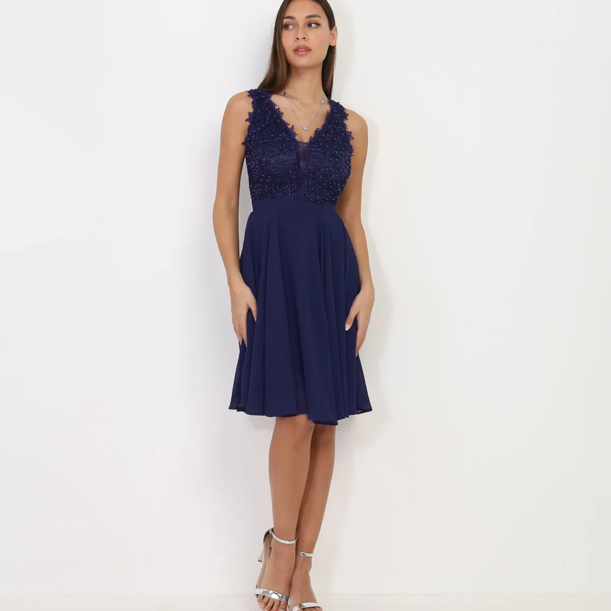 Online La Modeuse Robe brodée à perles grandes tailles BleuMarine