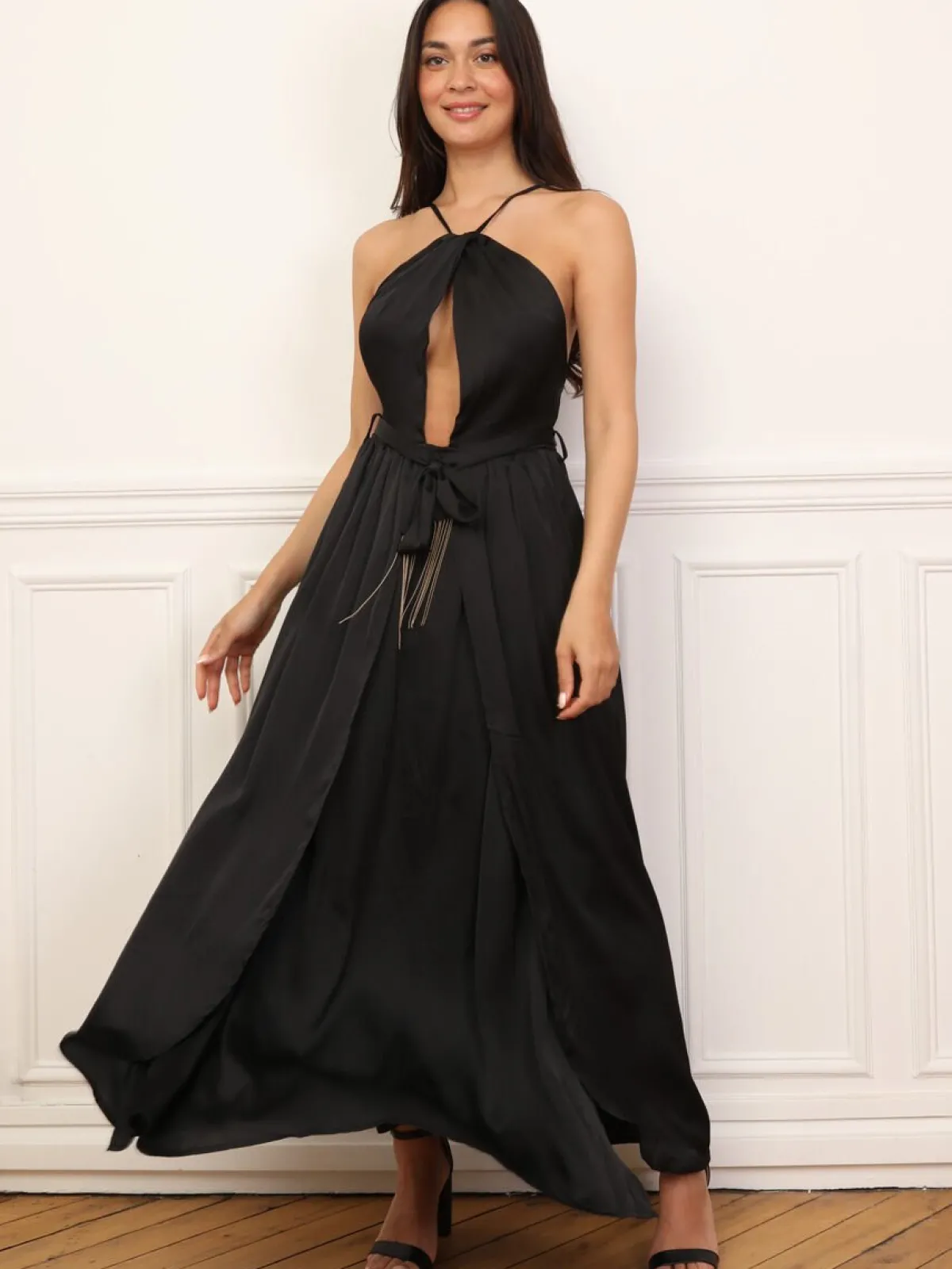 Outlet La Modeuse Robe cut-out style portefeuille Noir